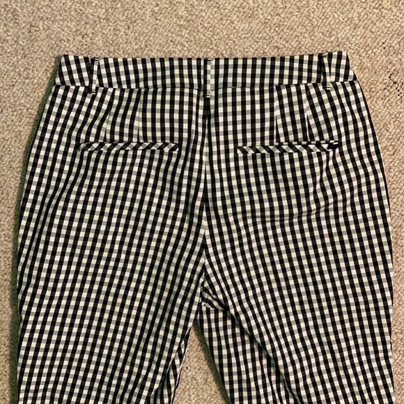 White House Black Market Slim Crop Pants - Picture 6 of 6